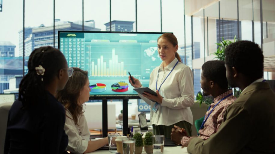 Accelerator CRM Guide (2025)